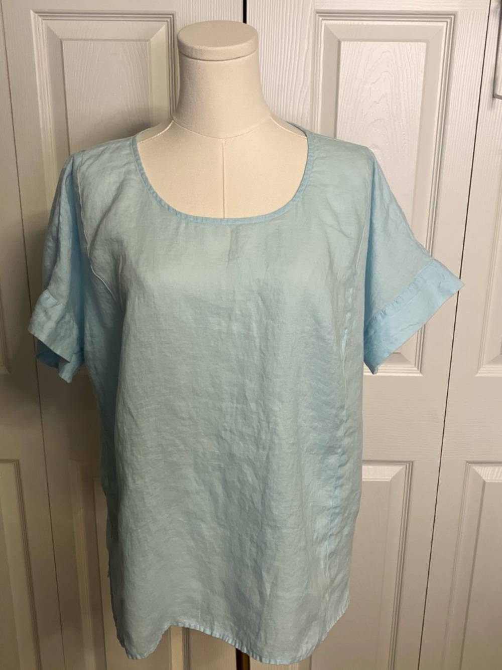 J Jill Light Blue Scoop Neck Women’s Linen Top